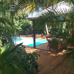 Bois-cannelle Hébergement de vacances